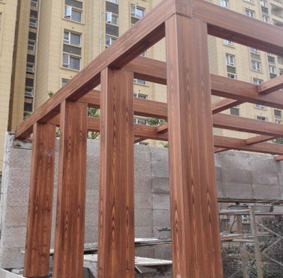 <strong>不同色系护栏上做木纹漆施工效果图</strong>